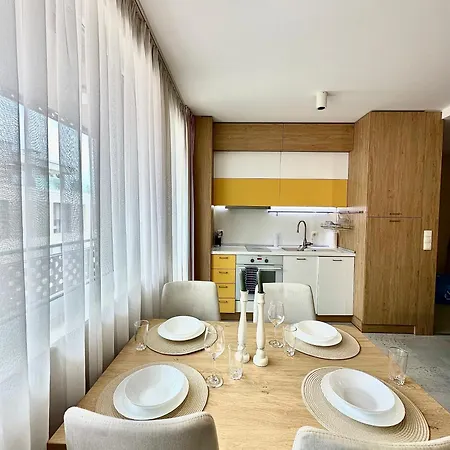 Aurelia Apartment *